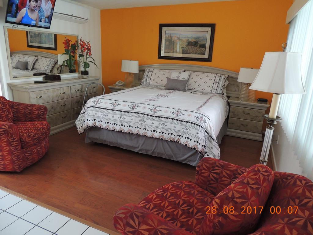 Casa Larrea Inn Palm Desert Dış mekan fotoğraf