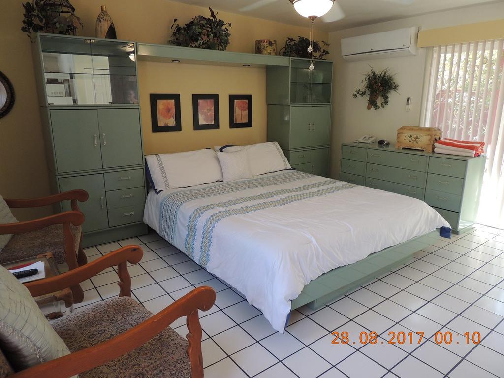 Casa Larrea Inn Palm Desert Dış mekan fotoğraf